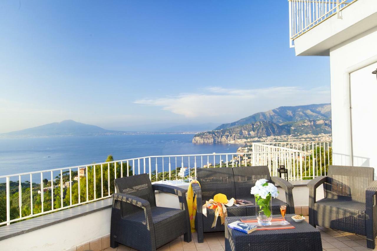 Amore Rentals - Casa Augusta A Sorrente Extérieur photo